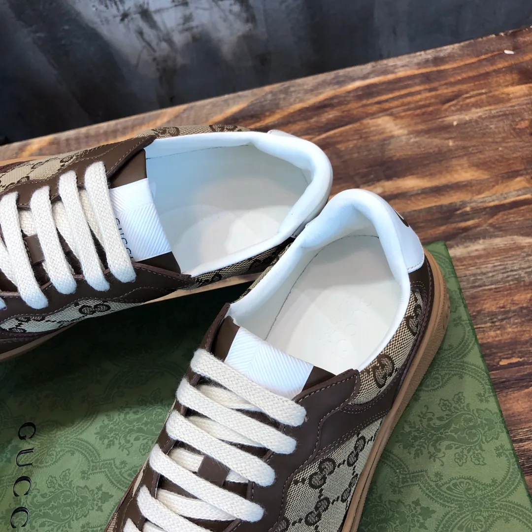 P660💰[Ready stock] Dongguan high-end version (different from market products) upgraded version 35-45 couple model Gucci2021 latest men's and women's casual biscuit shoes, original mold opening, set last version, perfect series! Welcome to taste. Original coding process. Fabric: First-layer cowhide Lining: Silk cowhide Outsole: Original TPU outsole